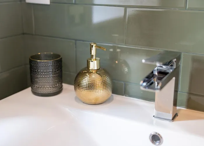 Mam Heat River Nest - Darque Village Centre