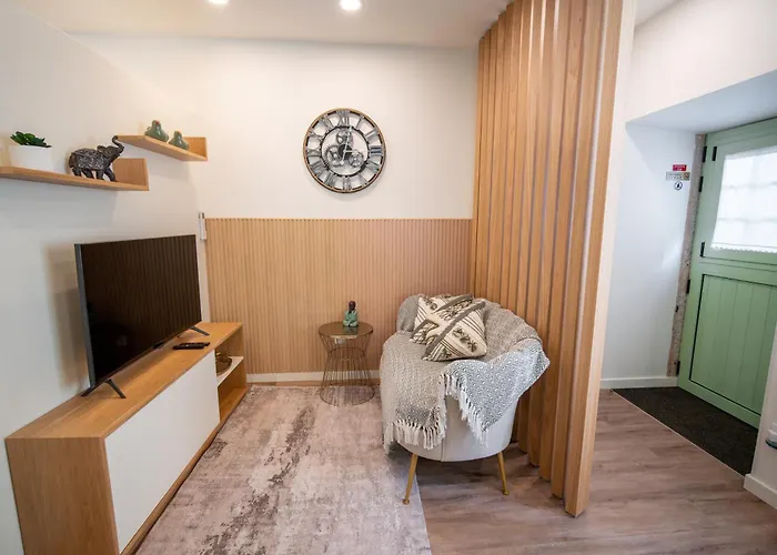 Mam Heat River Nest - Darque Village Centre דירה